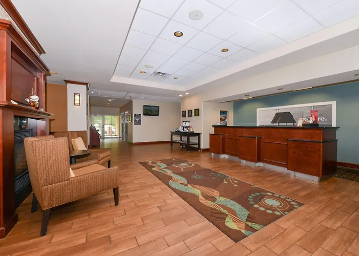 Hampton Inn & Suites By Hilton Plymouth